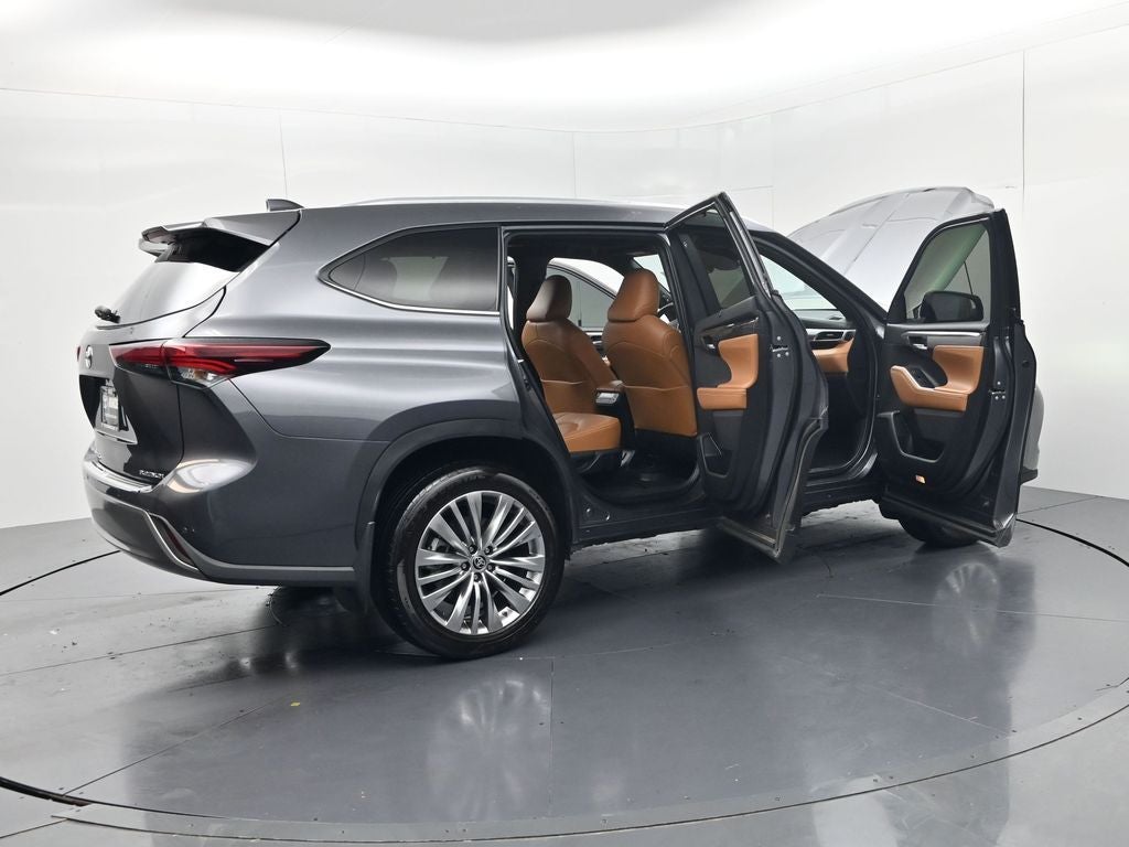 2024 Toyota Highlander Platinum