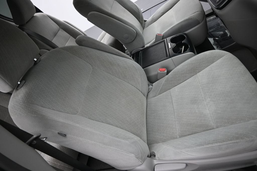 2019 Toyota Sienna LE 8 Passenger