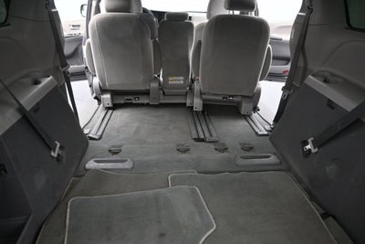 2019 Toyota Sienna LE 8 Passenger