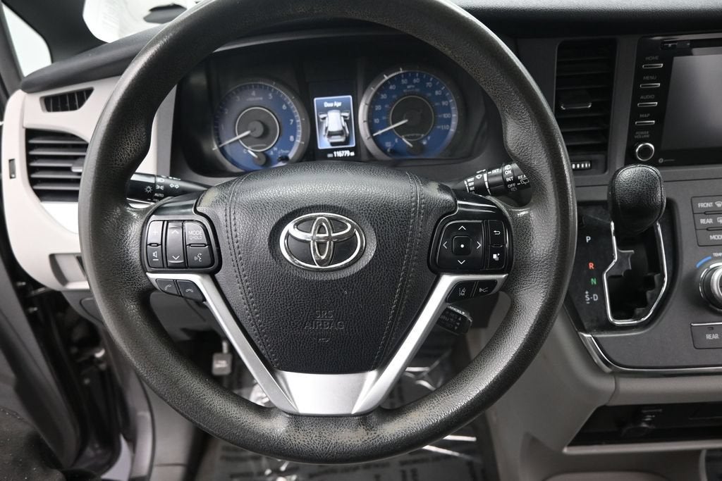2019 Toyota Sienna LE 8 Passenger