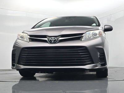 2019 Toyota Sienna LE 8 Passenger