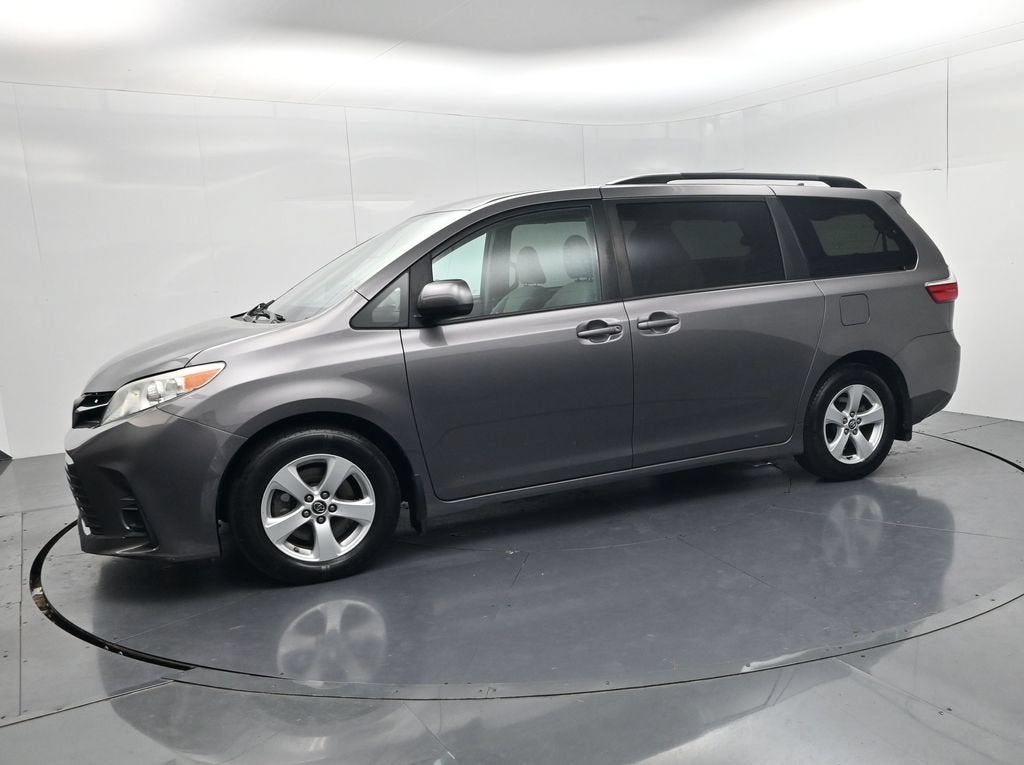 2019 Toyota Sienna LE 8 Passenger