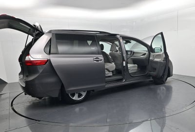 2019 Toyota Sienna LE 8 Passenger