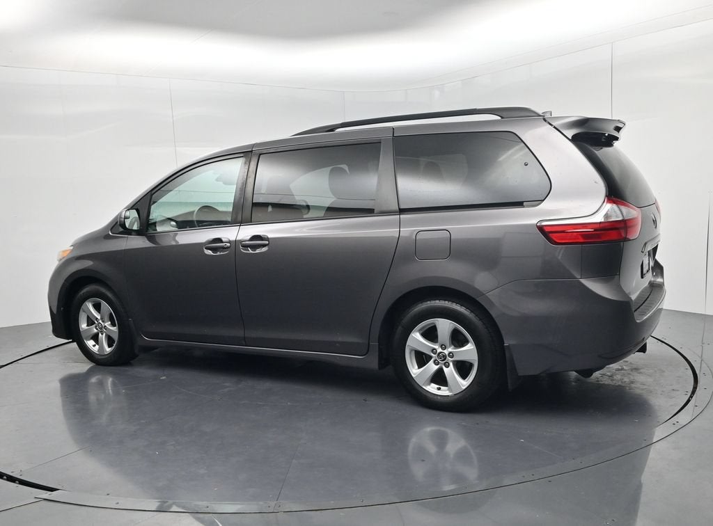 2019 Toyota Sienna LE 8 Passenger