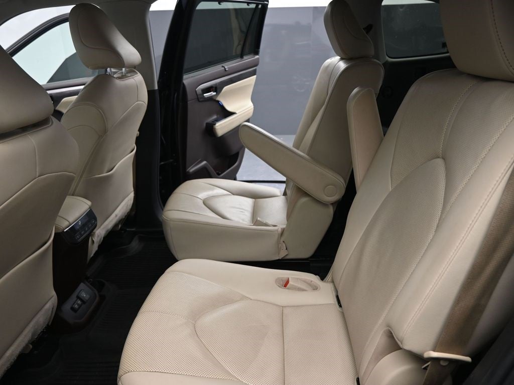 2020 Toyota Highlander Hybrid Limited