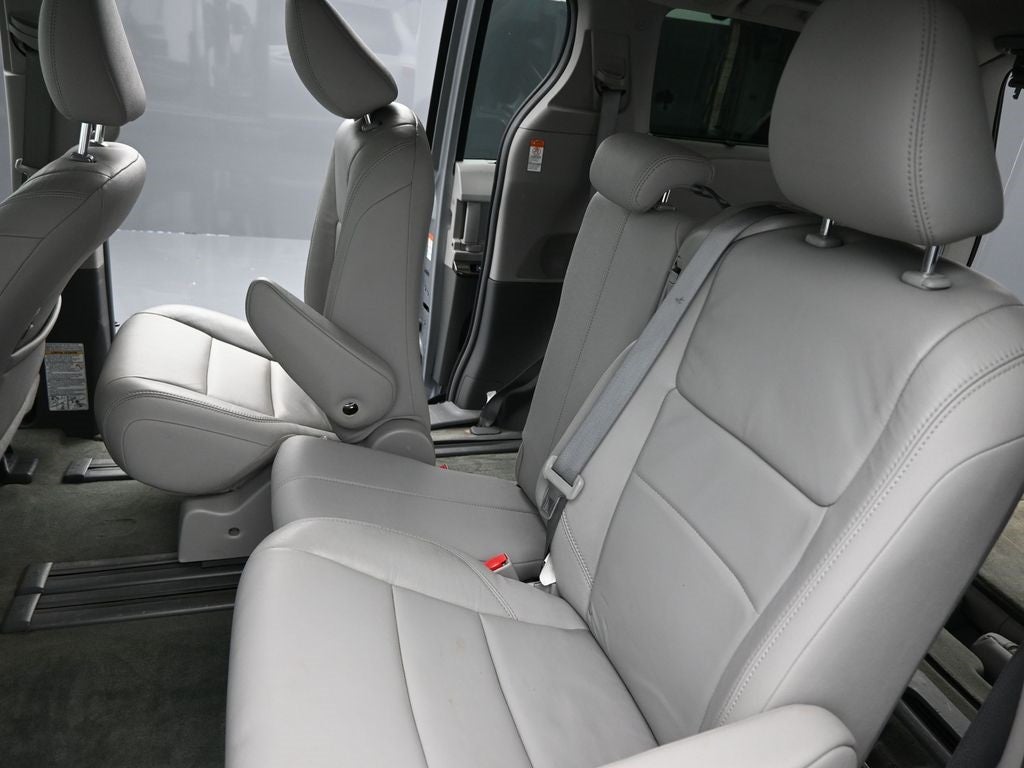 2015 Toyota Sienna XLE 7 Passenger