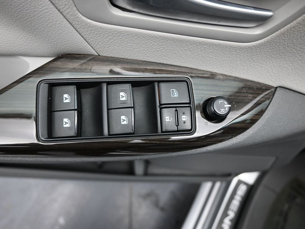 2015 Toyota Sienna XLE 7 Passenger