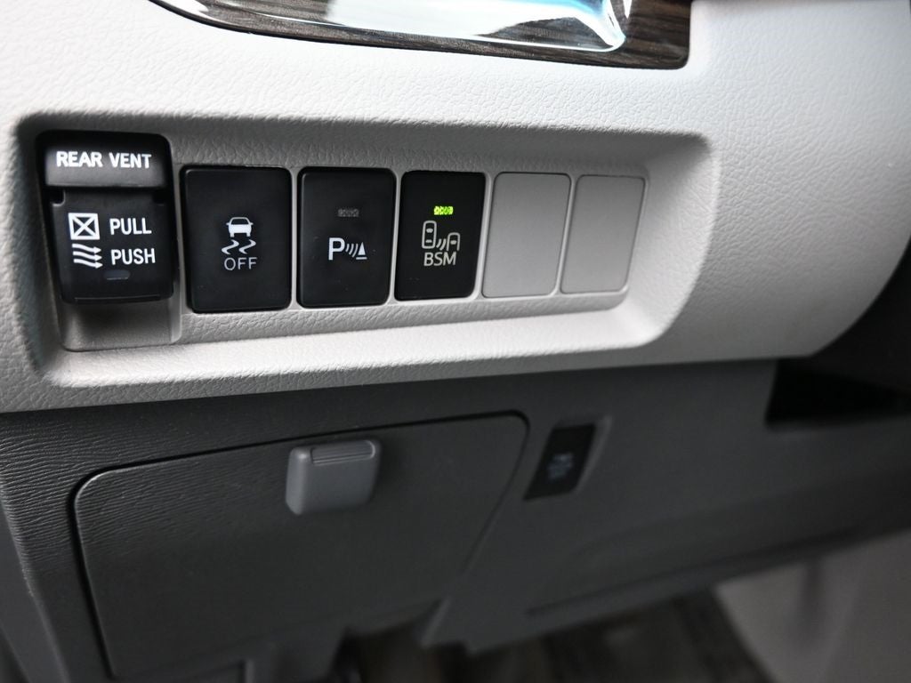 2015 Toyota Sienna XLE 7 Passenger