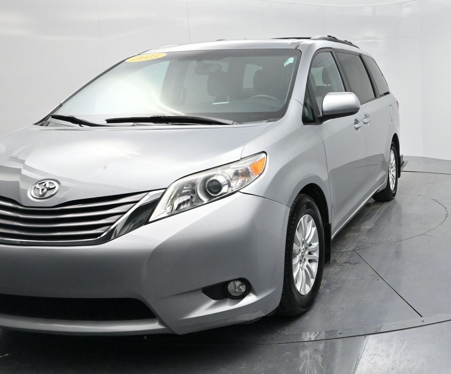 2015 Toyota Sienna XLE 7 Passenger