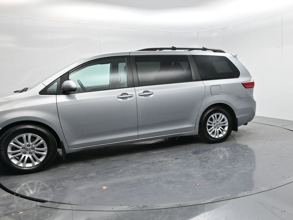 2015 Toyota Sienna XLE 7 Passenger