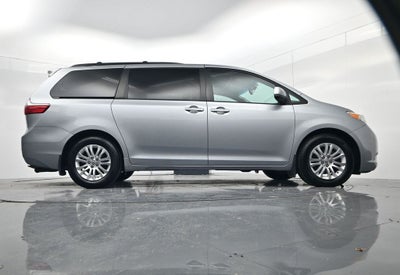2015 Toyota Sienna XLE 7 Passenger