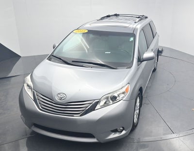 2015 Toyota Sienna XLE 7 Passenger