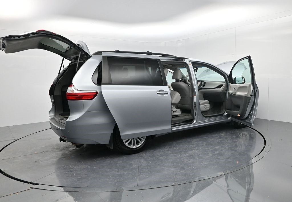 2015 Toyota Sienna XLE 7 Passenger