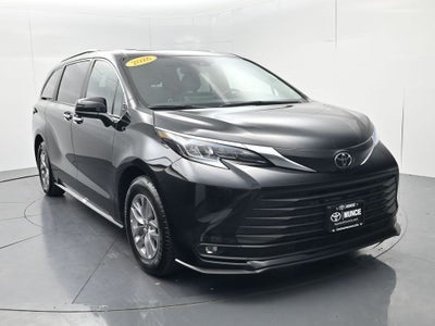 2026 Toyota Sienna XLE 8 Passenger