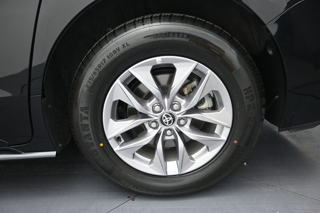 2026 Toyota Sienna XLE 8 Passenger