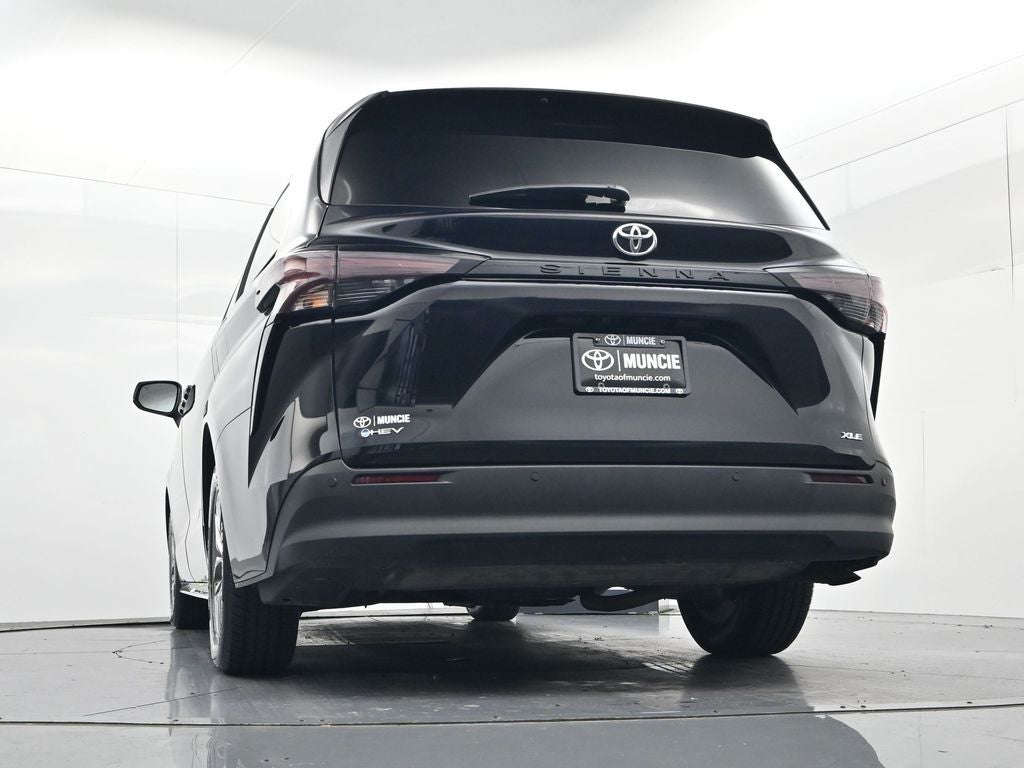 2026 Toyota Sienna XLE 8 Passenger
