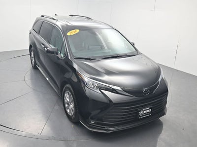 2026 Toyota Sienna XLE 8 Passenger
