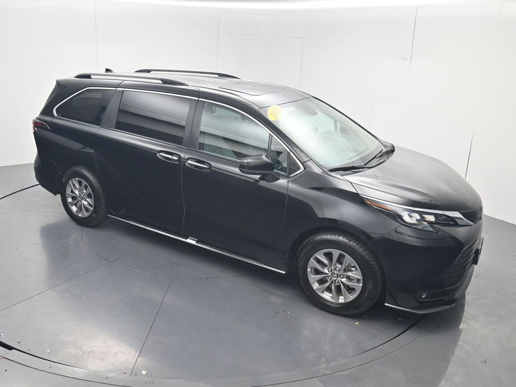 2026 Toyota Sienna XLE 8 Passenger