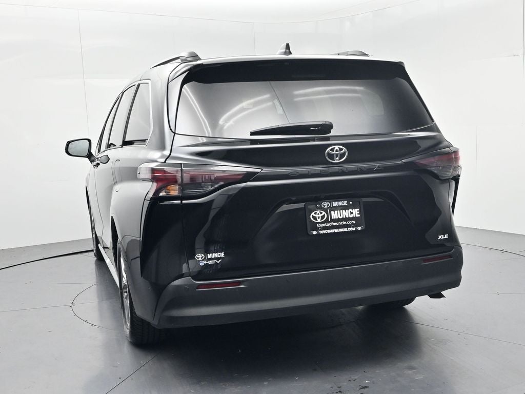 2026 Toyota Sienna XLE 8 Passenger