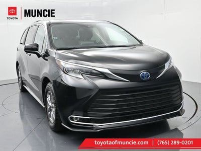 2024 Toyota Sienna XLE 8 Passenger