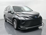 2024 Toyota Sienna XLE 8 Passenger
