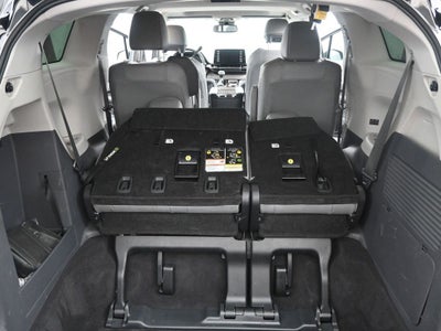 2024 Toyota Sienna XLE 8 Passenger