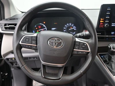 2024 Toyota Sienna XLE 8 Passenger