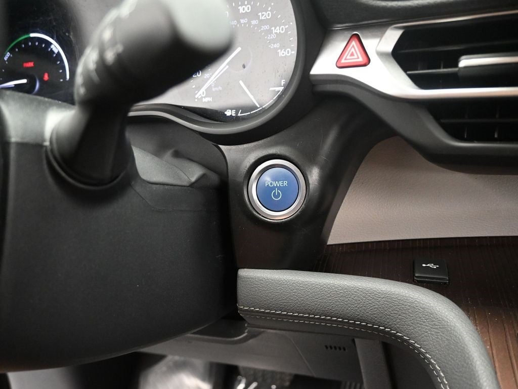 2024 Toyota Sienna XLE 8 Passenger