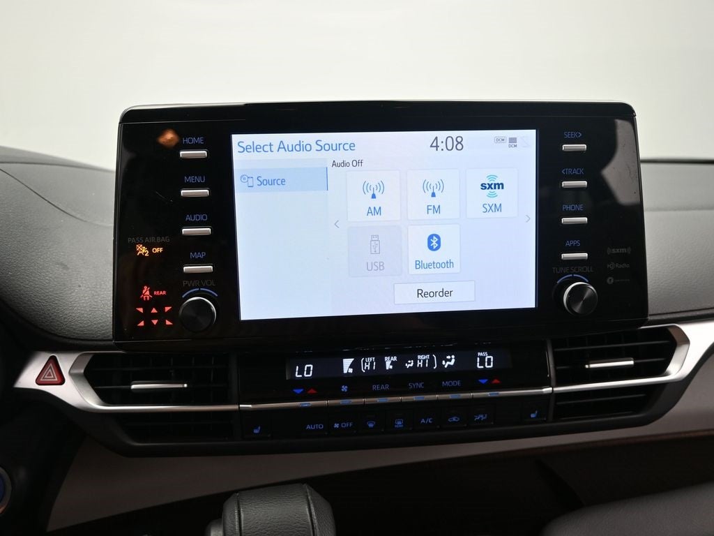 2024 Toyota Sienna XLE 8 Passenger