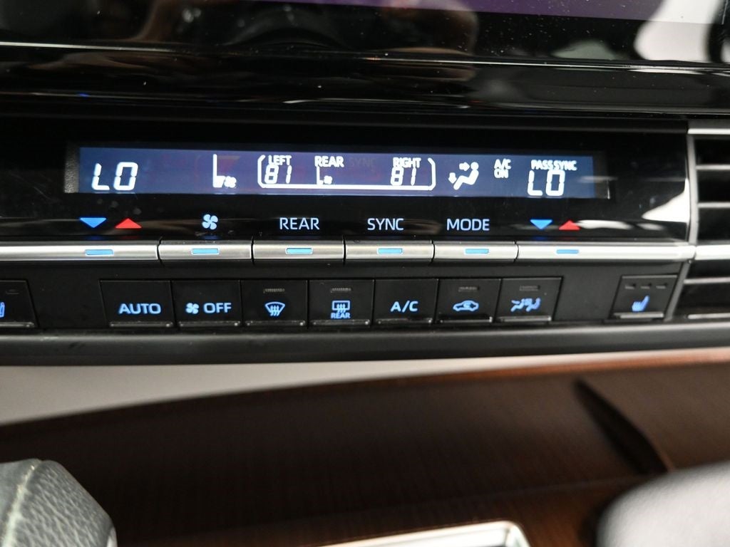 2024 Toyota Sienna XLE 8 Passenger