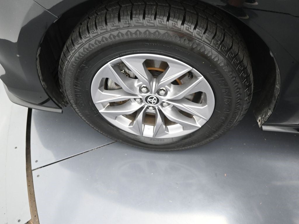 2024 Toyota Sienna XLE 8 Passenger