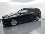2024 Toyota Sienna XLE 8 Passenger