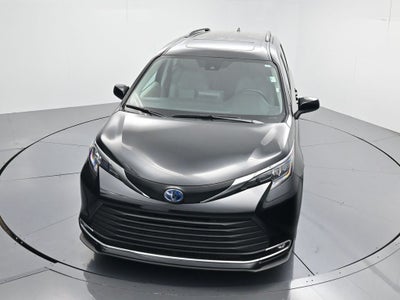 2024 Toyota Sienna XLE 8 Passenger