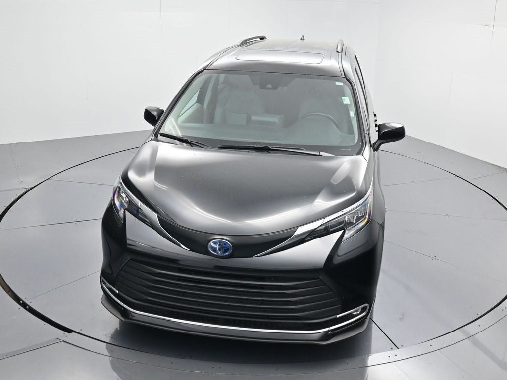 2024 Toyota Sienna XLE 8 Passenger