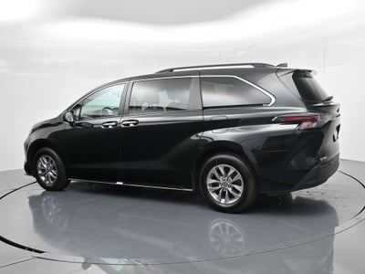 2024 Toyota Sienna XLE 8 Passenger