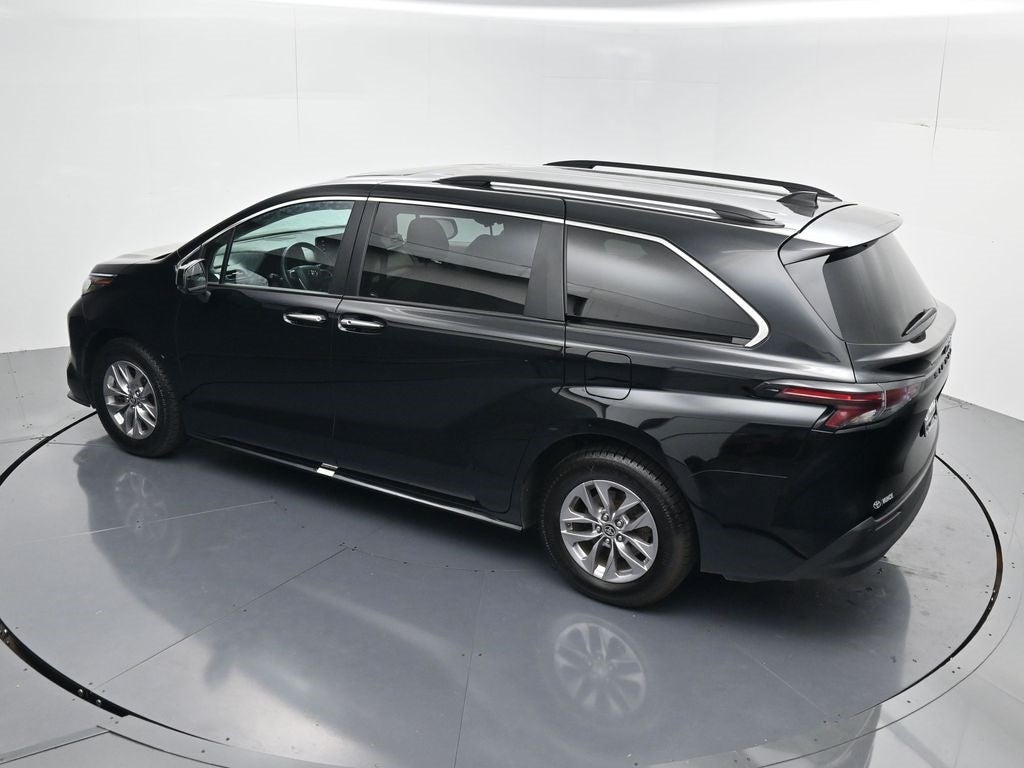 2024 Toyota Sienna XLE 8 Passenger