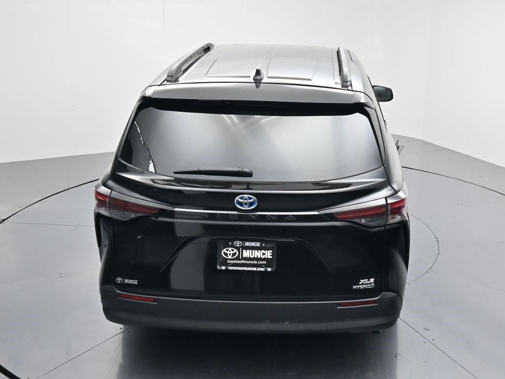 2024 Toyota Sienna XLE 8 Passenger