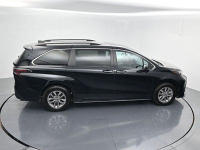 2024 Toyota Sienna XLE 8 Passenger