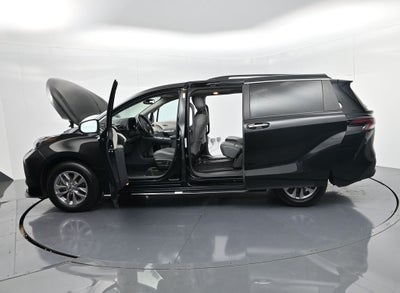 2024 Toyota Sienna XLE 8 Passenger