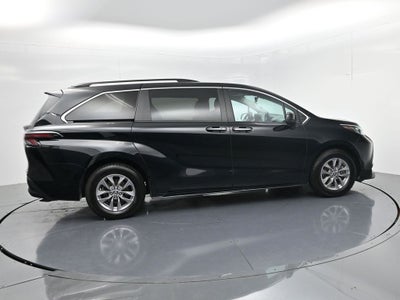 2024 Toyota Sienna XLE 8 Passenger
