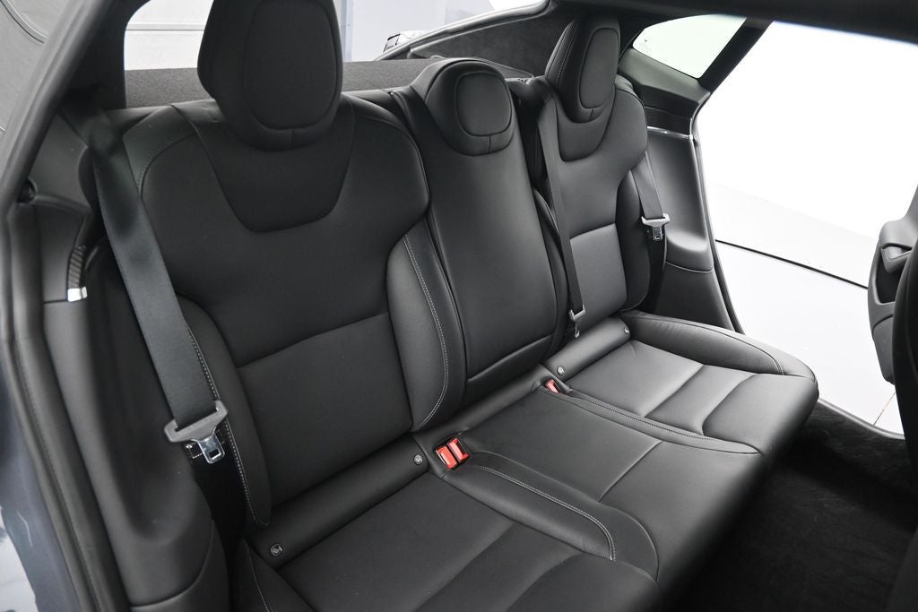 2022 Tesla Model S Plaid