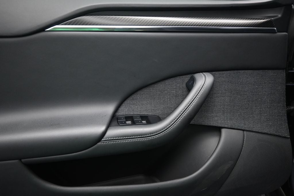 2022 Tesla Model S Plaid