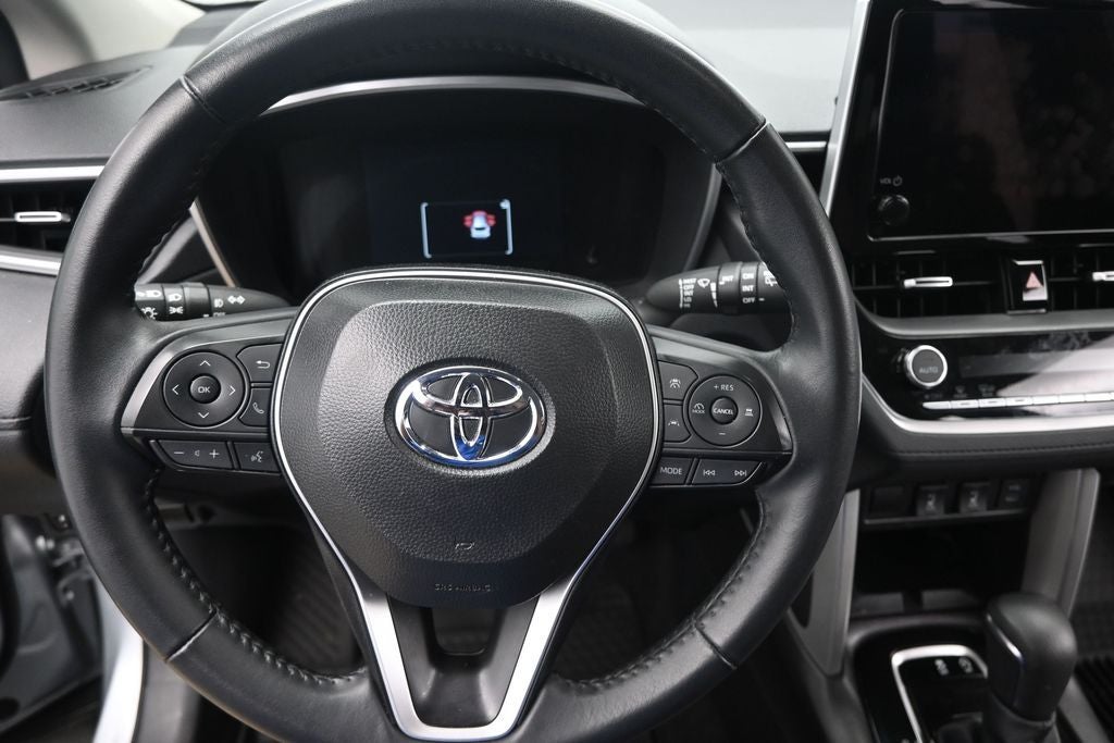 2025 Toyota Corolla Cross XLE