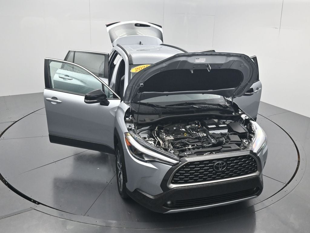 2025 Toyota Corolla Cross XLE