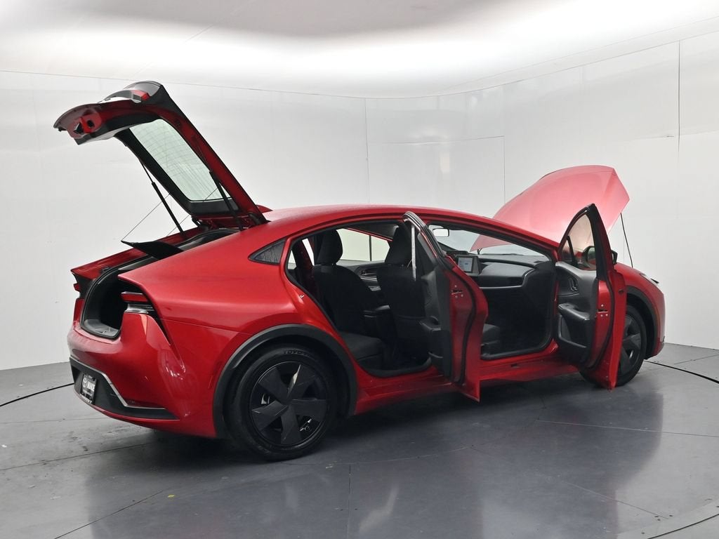 2025 Toyota Prius LE