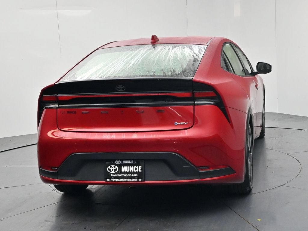 2025 Toyota Prius LE