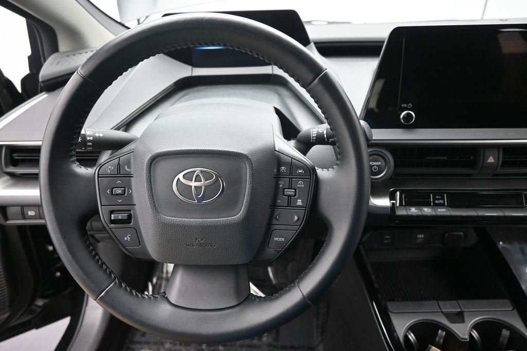 2025 Toyota Prius LE
