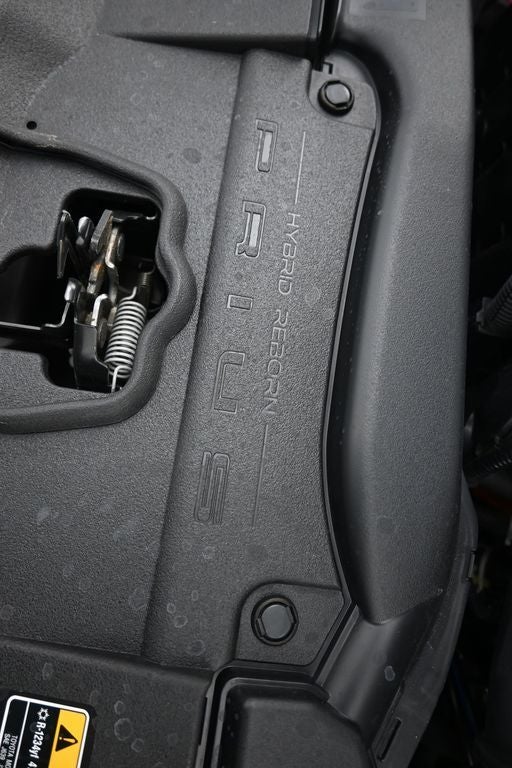 2025 Toyota Prius LE