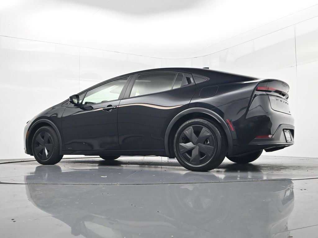 2025 Toyota Prius LE