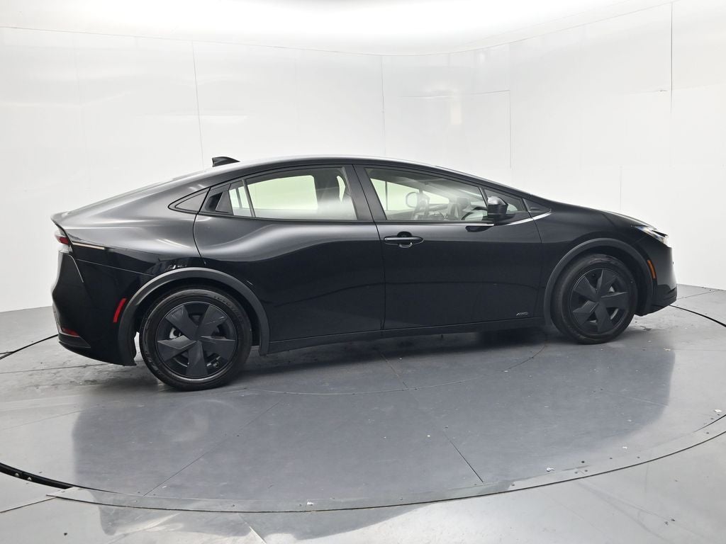 2025 Toyota Prius LE